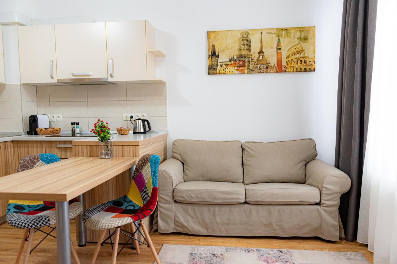 Pastel Apartments Brasov Bagian luar foto
