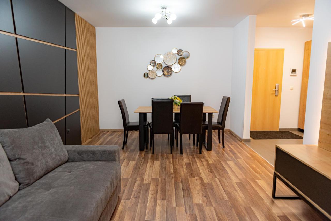 Pastel Apartments Brasov Bagian luar foto